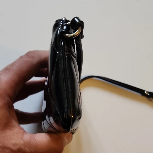 Coach Poppy Liquid Gloss Quilted Wristlet. - Picture 8 of 12